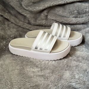 Adidas Adilette Platform Slides / New / Size: 10